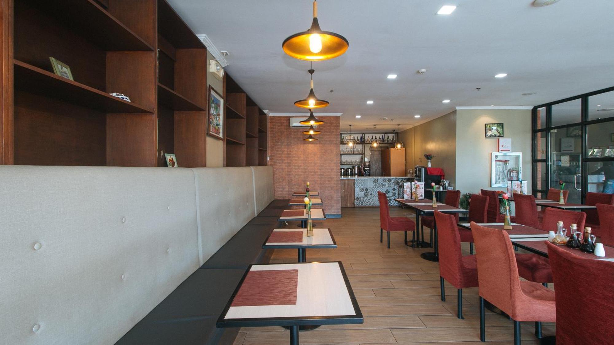 Reddoorz Plus At Mm Hotel Las Pinas Former Reddoorz Plus Near Bamboo Organ Exterior photo